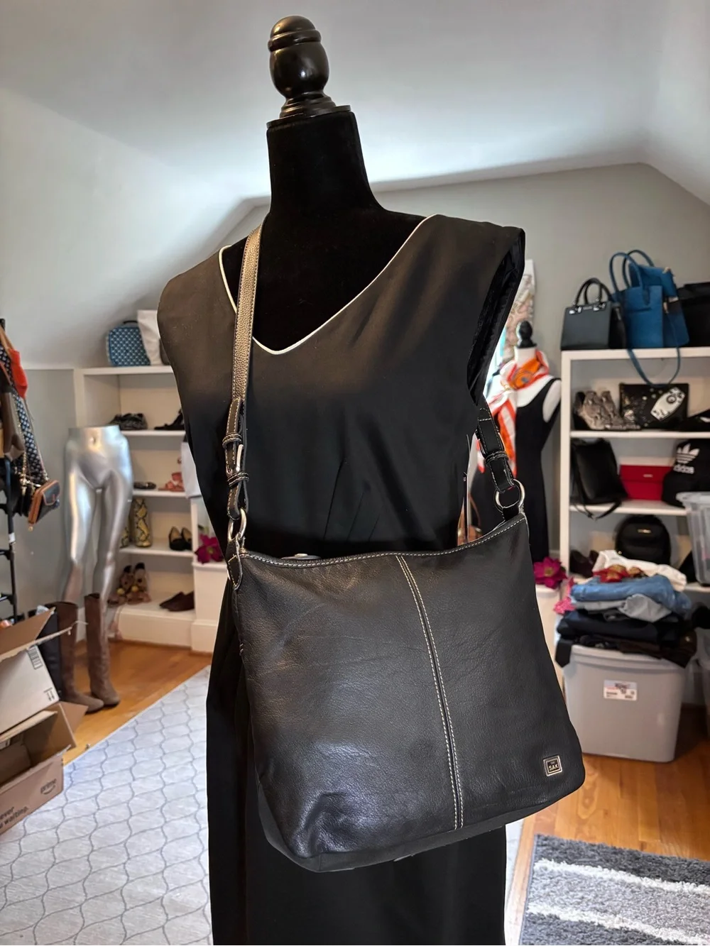 The Sak Black Leather Crossbody Shoulder Bag | Classic Everyday Style